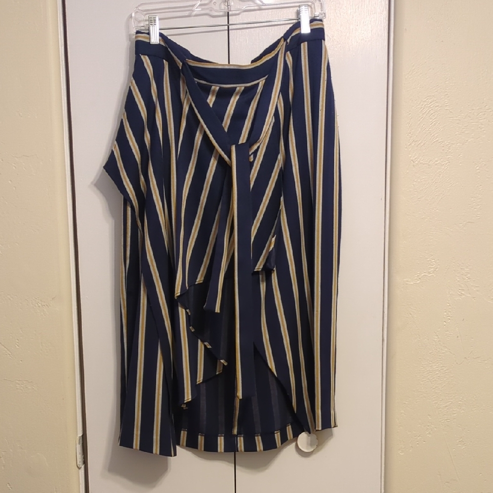 BCBGMaxAzria Blue and Cream Asymmetrical Wrap Midi Skirt
